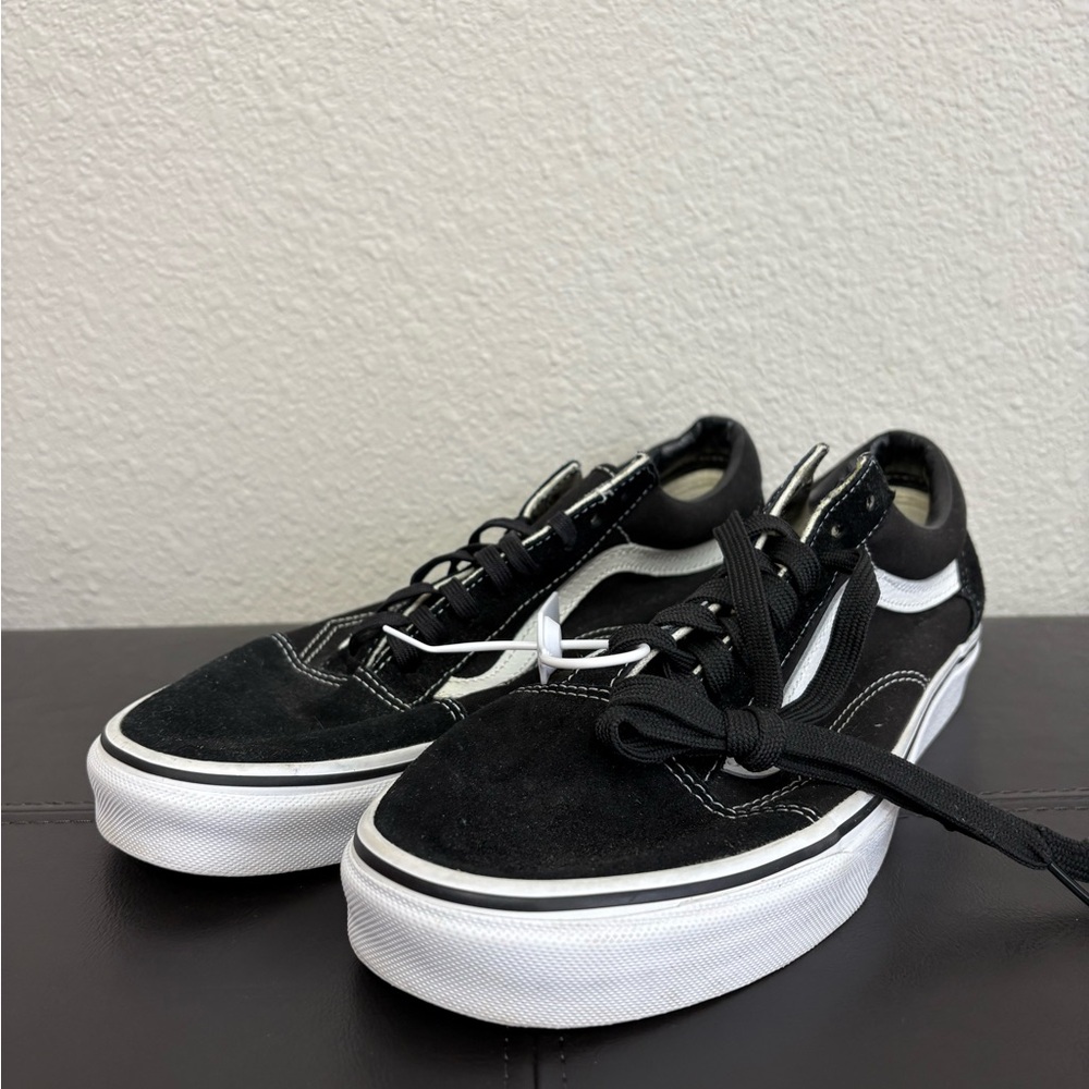 Black and White Men’s VANS
